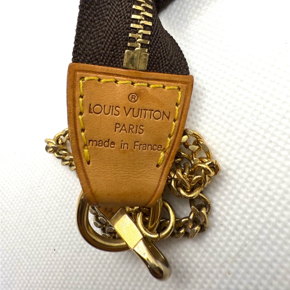 Louis Vuitton Monogram Toiletry Pouch - Picture 6 of 10